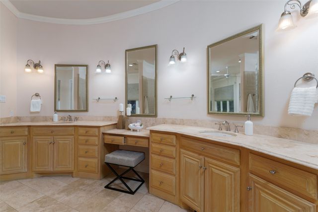2639 Hemingway Court, Arlington, TX 76006