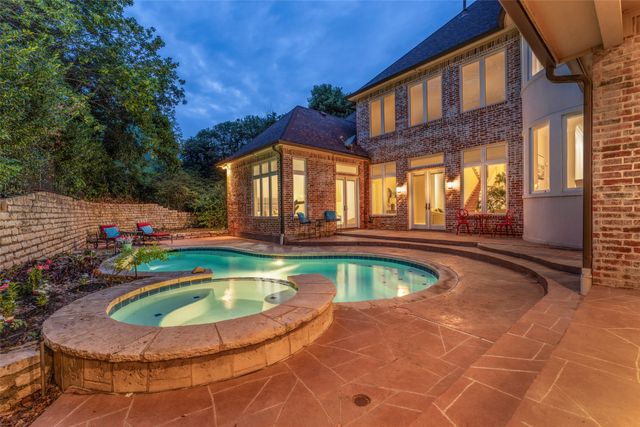 2639 Hemingway Court, Arlington, TX 76006