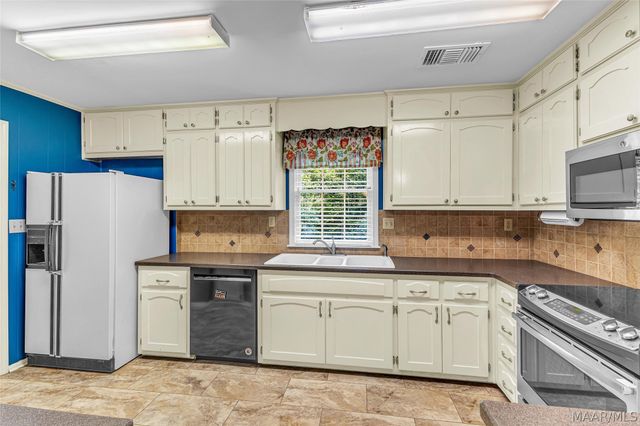 115 Hillside Drive, Wetumpka, AL 36092