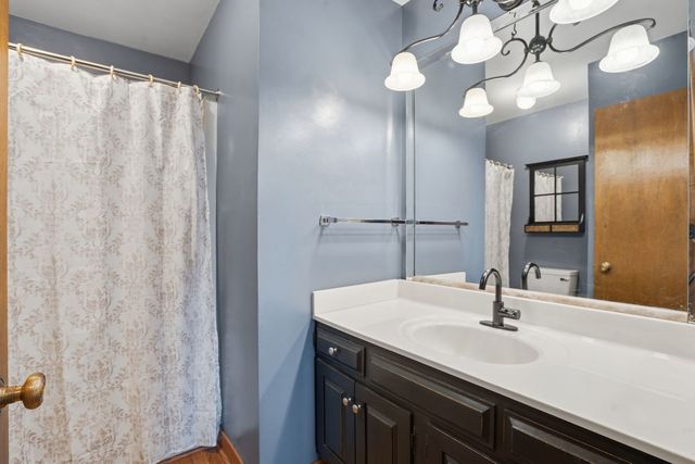 4828 6th Avenue Drive, Moline, IL 61265