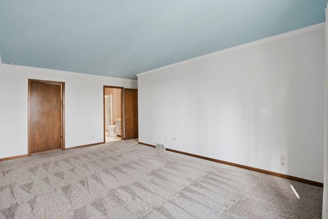 4828 6th Avenue Drive, Moline, IL 61265