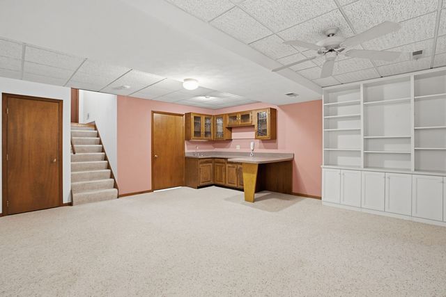 4828 6th Avenue Drive, Moline, IL 61265