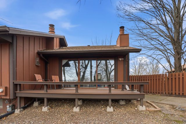 4828 6th Avenue Drive, Moline, IL 61265