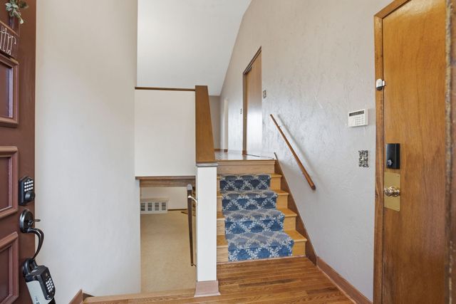 4828 6th Avenue Drive, Moline, IL 61265