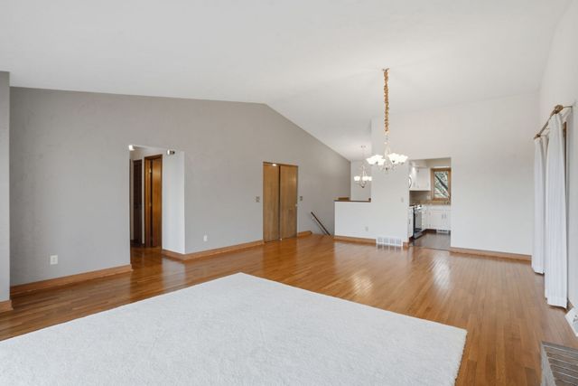 4828 6th Avenue Drive, Moline, IL 61265