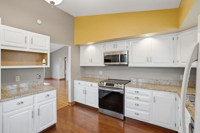 4828 6th Avenue Drive, Moline, IL 61265