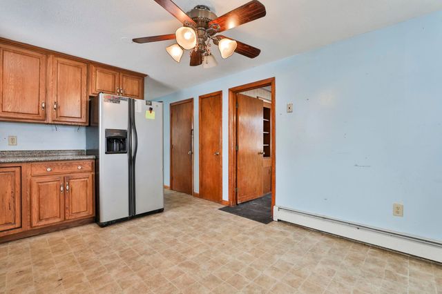 12 Hemlock Street, Hudson, NH 03051