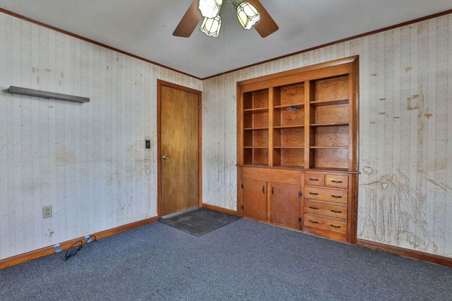 12 Hemlock Street, Hudson, NH 03051