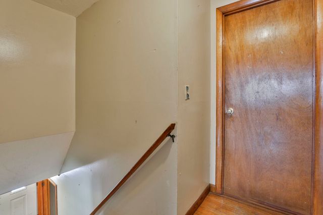 12 Hemlock Street, Hudson, NH 03051