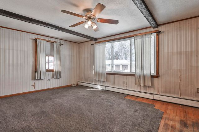 12 Hemlock Street, Hudson, NH 03051