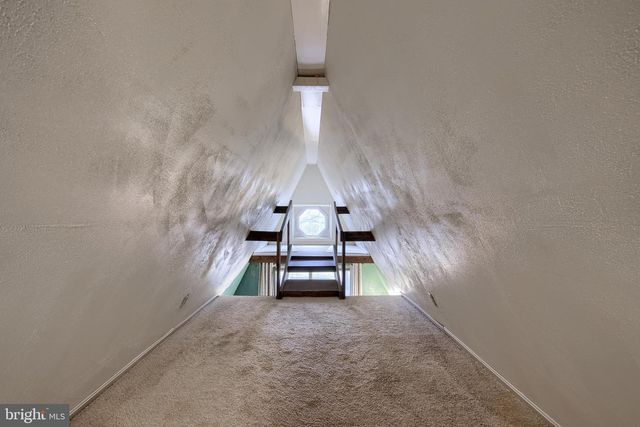 460 GREENVILLE RD, Denver, PA 17517