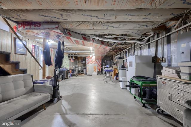 460 GREENVILLE RD, Denver, PA 17517