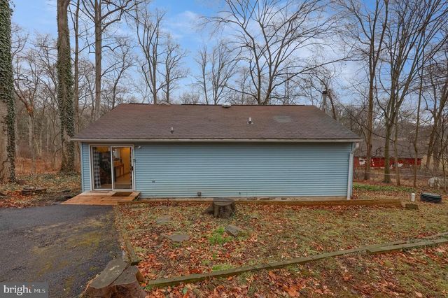 460 GREENVILLE RD, Denver, PA 17517