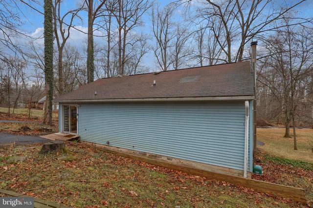 460 GREENVILLE RD, Denver, PA 17517