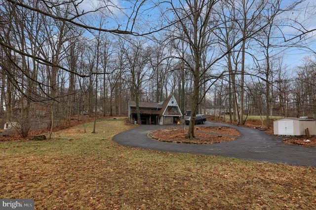 460 GREENVILLE RD, Denver, PA 17517