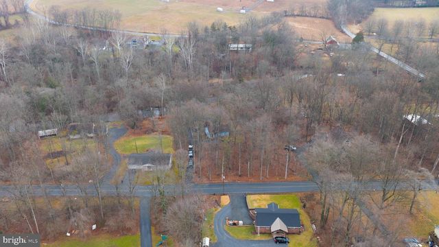 460 GREENVILLE RD, Denver, PA 17517