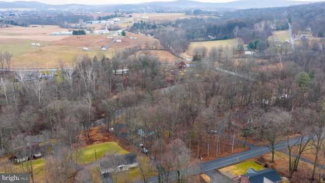 460 GREENVILLE RD, Denver, PA 17517