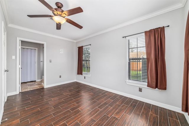 5012 Irvington Boulevard, Houston, TX 77009