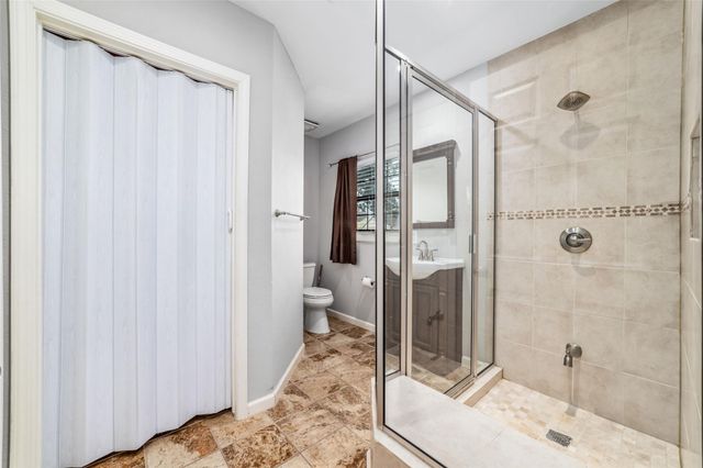 5012 Irvington Boulevard, Houston, TX 77009