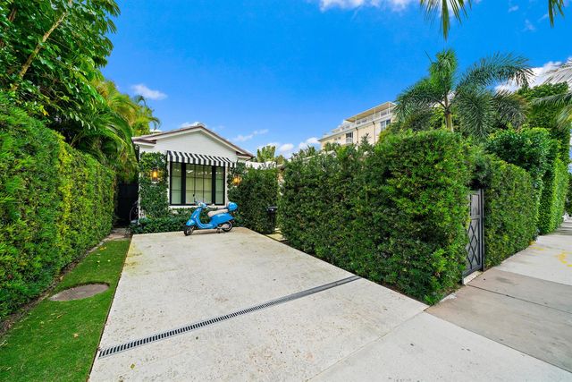 160 Chilean Avenue, Palm Beach, FL 33480