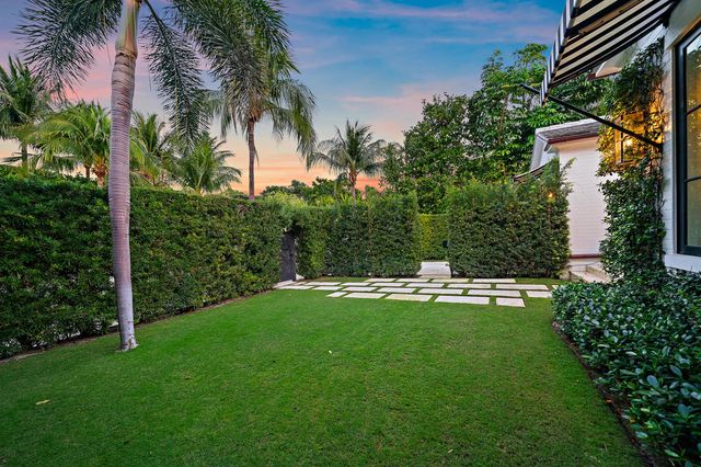 160 Chilean Avenue, Palm Beach, FL 33480