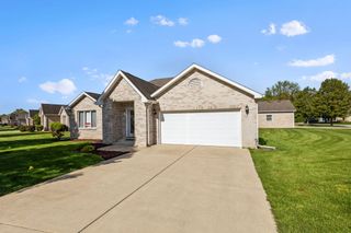 430 11th Circle SE 430, Demotte, IN 46310