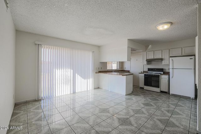3020 N 87TH Avenue, Phoenix, AZ 85037