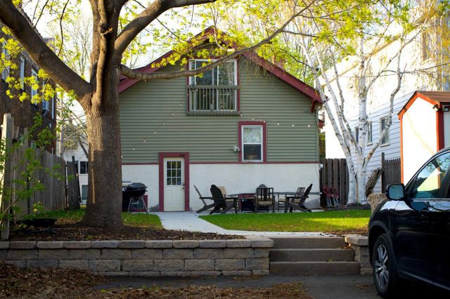 1896 Grand Avenue, Saint Paul, MN 55105