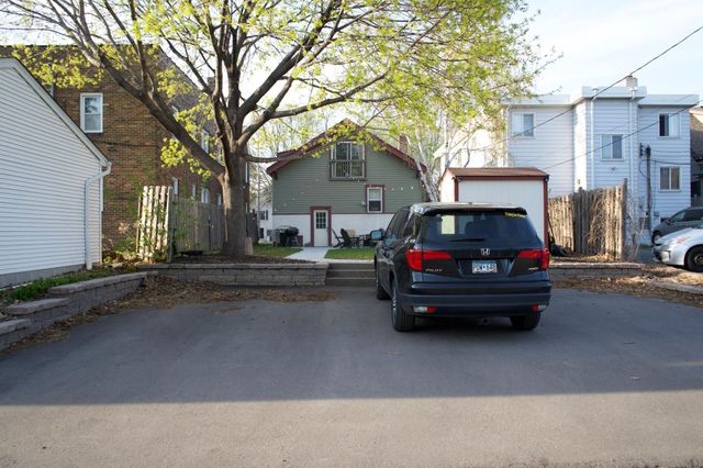 1896 Grand Avenue, Saint Paul, MN 55105