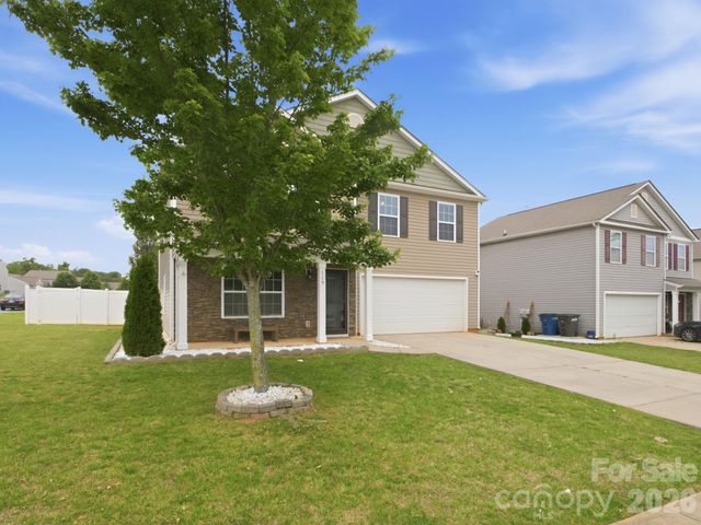 115 Harvest Pointe Drive, Statesville, NC 28677