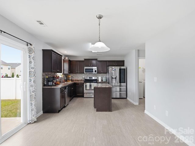 115 Harvest Pointe Drive, Statesville, NC 28677