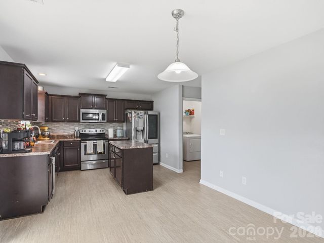 115 Harvest Pointe Drive, Statesville, NC 28677