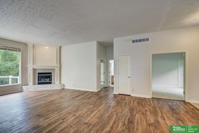 11426 Iowa Circle, Omaha, NE 68142