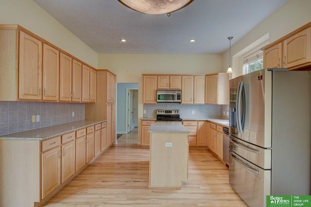 11426 Iowa Circle, Omaha, NE 68142