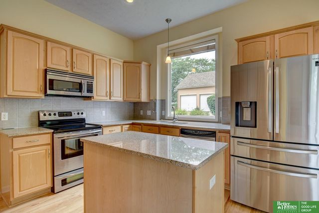 11426 Iowa Circle, Omaha, NE 68142