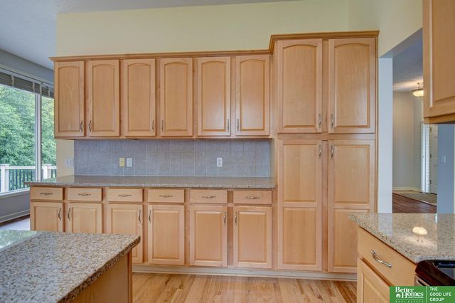 11426 Iowa Circle, Omaha, NE 68142