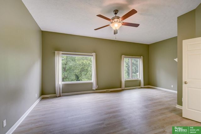 11426 Iowa Circle, Omaha, NE 68142