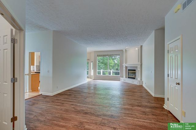 11426 Iowa Circle, Omaha, NE 68142