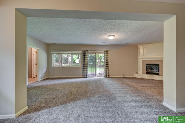 11426 Iowa Circle, Omaha, NE 68142