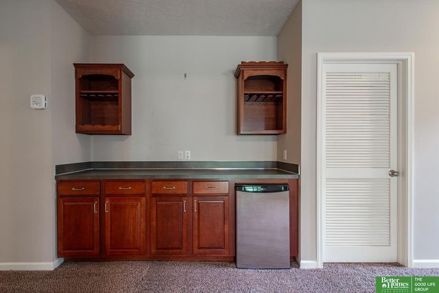 11426 Iowa Circle, Omaha, NE 68142