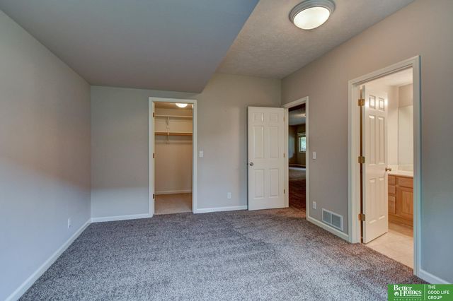 11426 Iowa Circle, Omaha, NE 68142