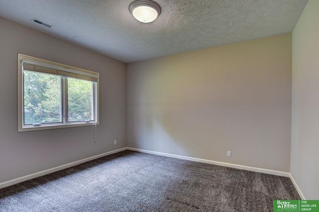 11426 Iowa Circle, Omaha, NE 68142