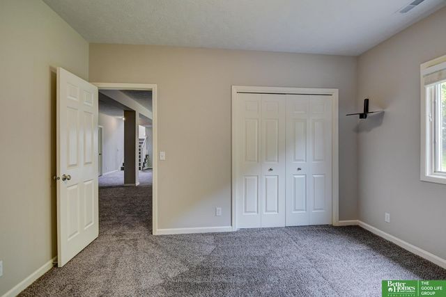 11426 Iowa Circle, Omaha, NE 68142