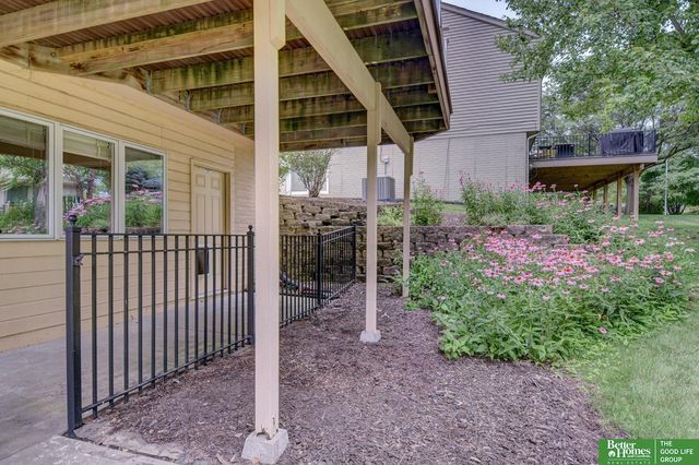 11426 Iowa Circle, Omaha, NE 68142