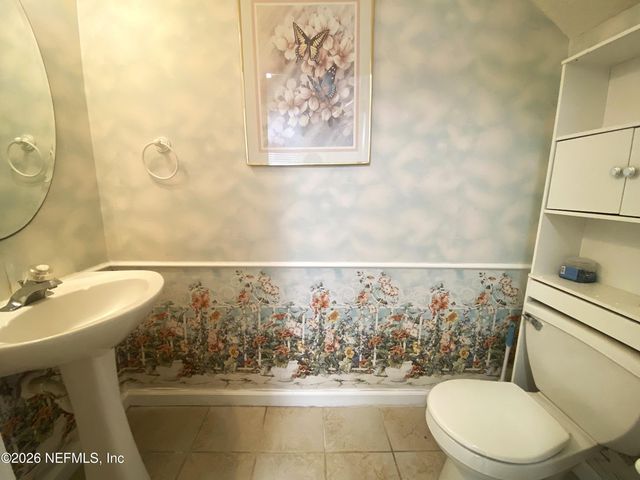 120 SEMINOLE Road, Atlantic Beach, FL 32233