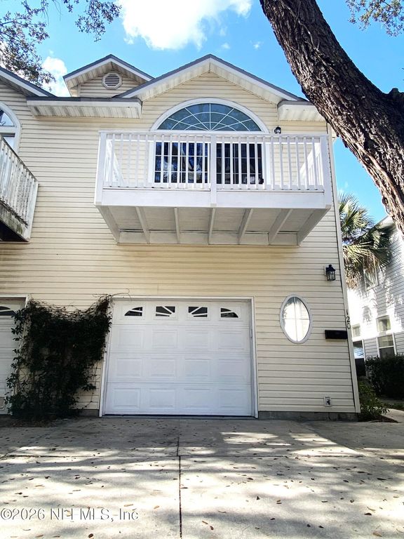 120 SEMINOLE Road, Atlantic Beach, FL 32233