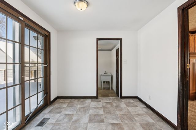 218 W Main Street, Westfield, IN 46074