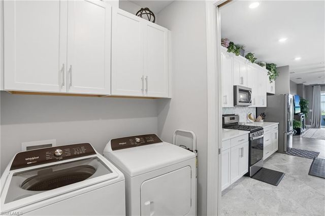 7427 Blue Salvia DR, North Fort Myers, FL 33917
