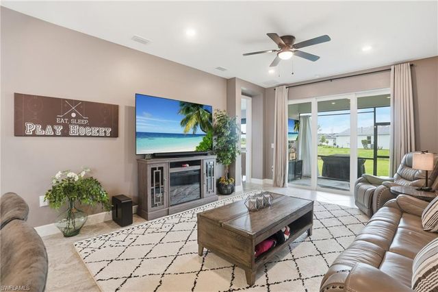 7427 Blue Salvia DR, North Fort Myers, FL 33917