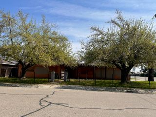 1138 S Valley Street, Visalia, CA 93277